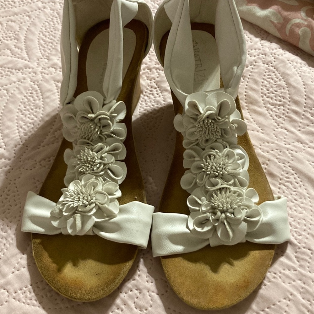 Elegant White Floral Sandals